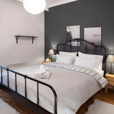 Διαμέρισμα Spacious 82 M2 Two Bedroom Classy Near Center