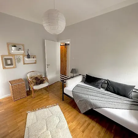 Spacious 82 M2 Two Bedroom Classy Near Center *
