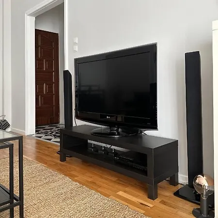 Spacious 82 M2 Two Bedroom Classy Near Center Διαμέρισμα *